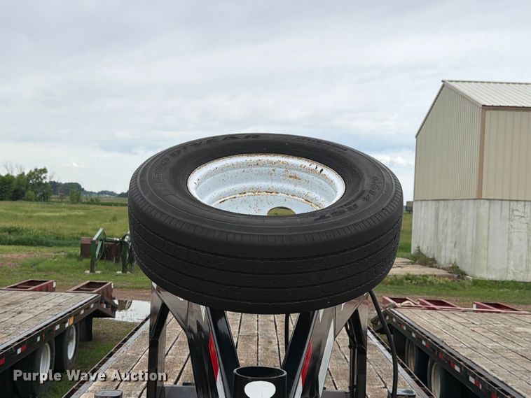 image for item FK4025 2015 Towmaster T-20 equipment trailer
