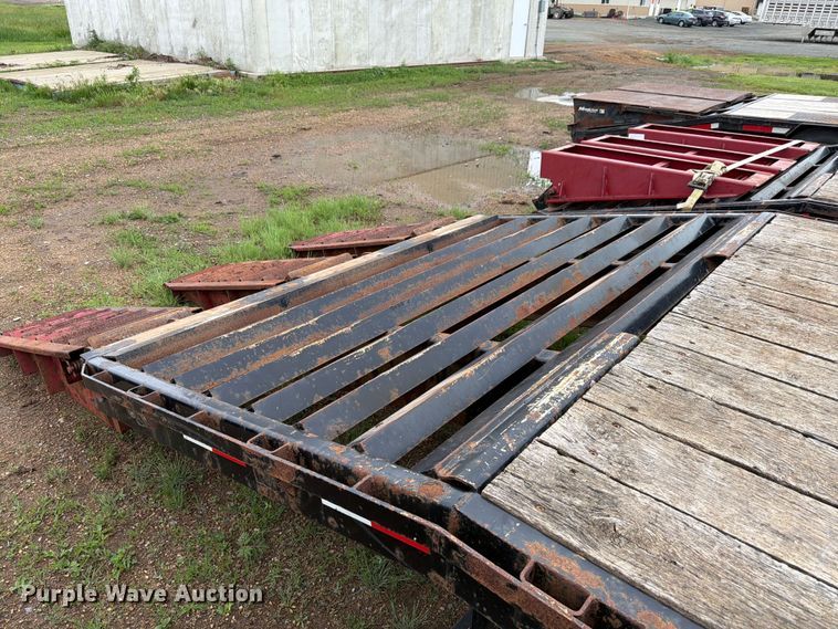 image for item FK4025 2015 Towmaster T-20 equipment trailer