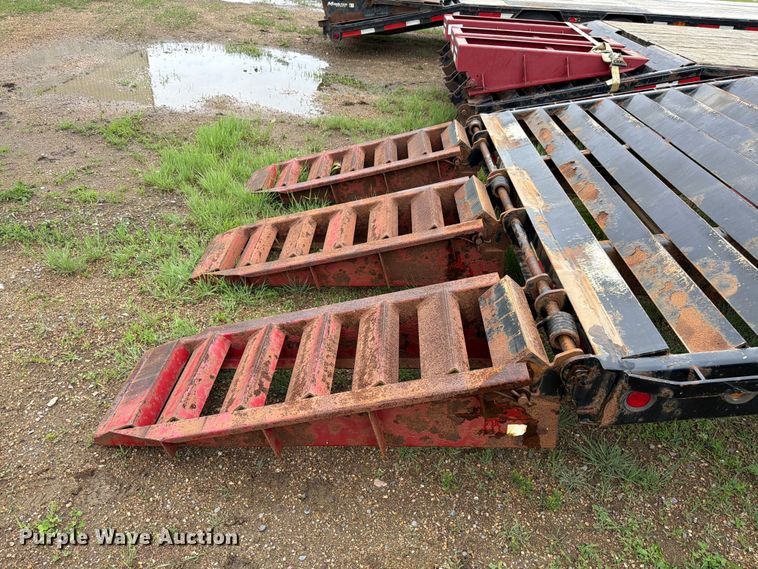 image for item FK4025 2015 Towmaster T-20 equipment trailer