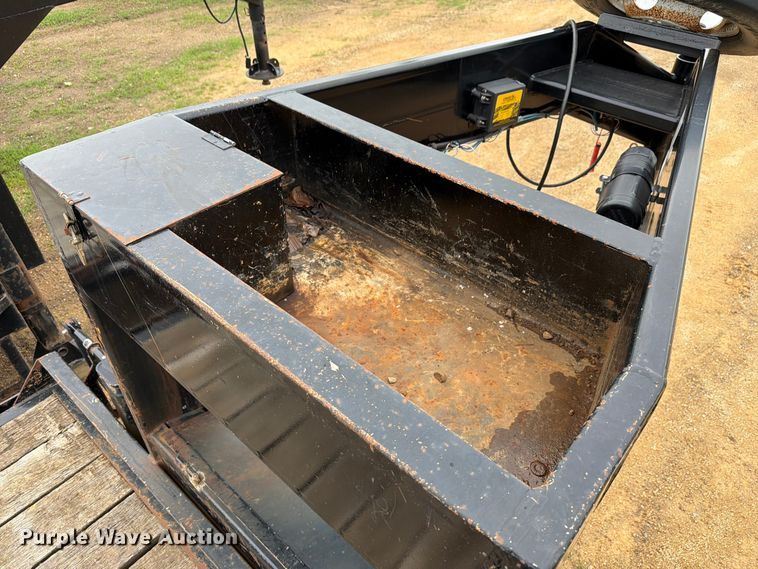 image for item FK4025 2015 Towmaster T-20 equipment trailer