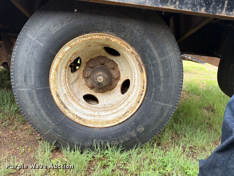 image for item FK4025 2015 Towmaster T-20 equipment trailer