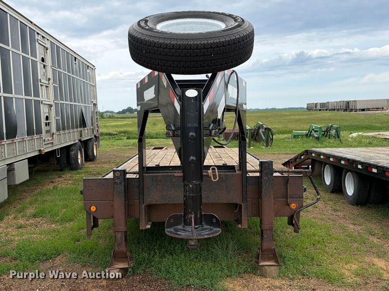 image for item FK4027 2015 Towmaster T-20 equipment trailer