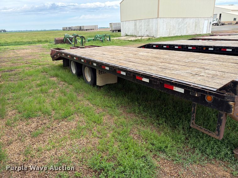 image for item FK4027 2015 Towmaster T-20 equipment trailer