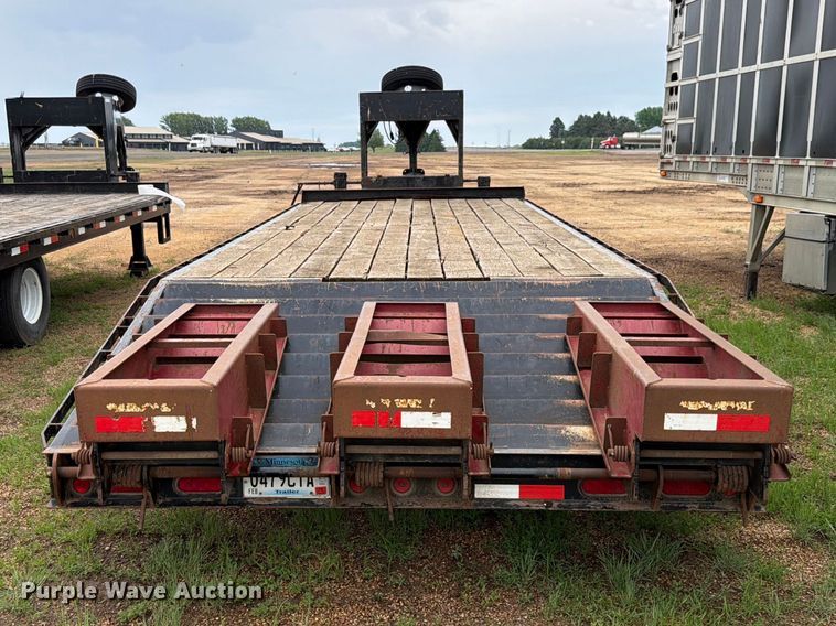 image for item FK4027 2015 Towmaster T-20 equipment trailer