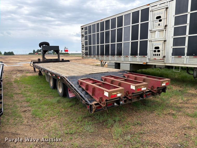 image for item FK4027 2015 Towmaster T-20 equipment trailer