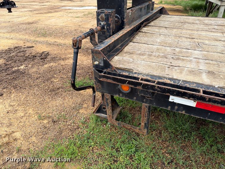 image for item FK4027 2015 Towmaster T-20 equipment trailer
