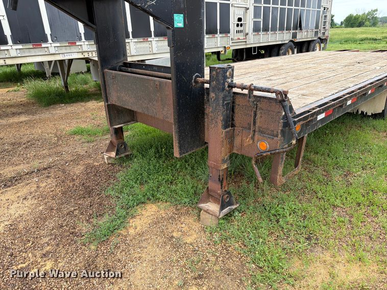 image for item FK4027 2015 Towmaster T-20 equipment trailer