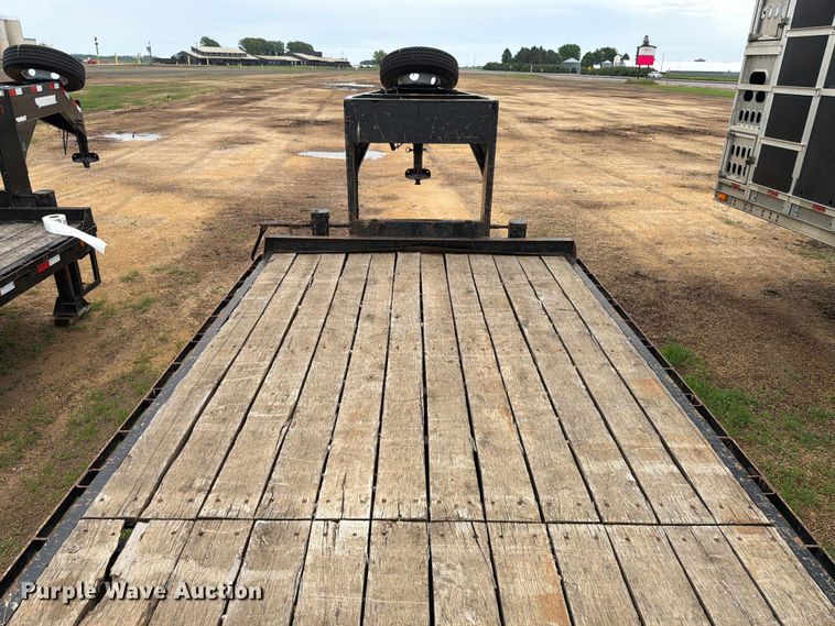 image for item FK4027 2015 Towmaster T-20 equipment trailer