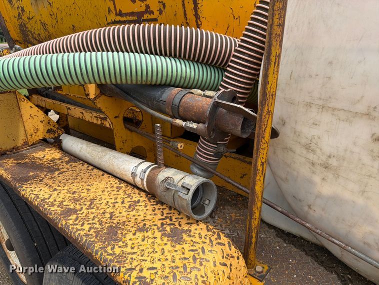 image for item FK4028 Vac-Tron vacuum excavator