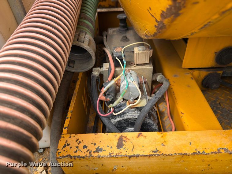 image for item FK4028 Vac-Tron vacuum excavator