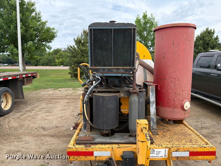 image for item FK4028 Vac-Tron vacuum excavator