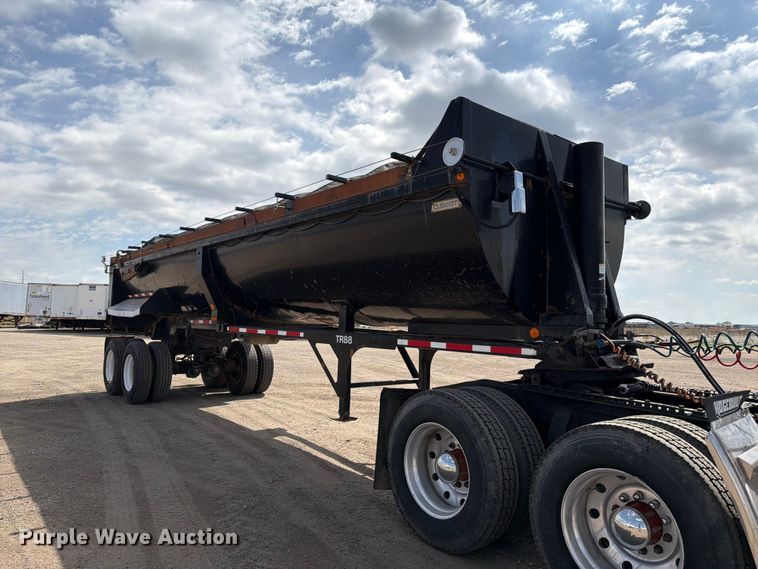 image for item FM7533 1999 Clement RKHL3226 end dump trailer