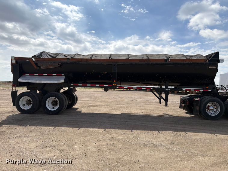 image for item FM7533 1999 Clement RKHL3226 end dump trailer
