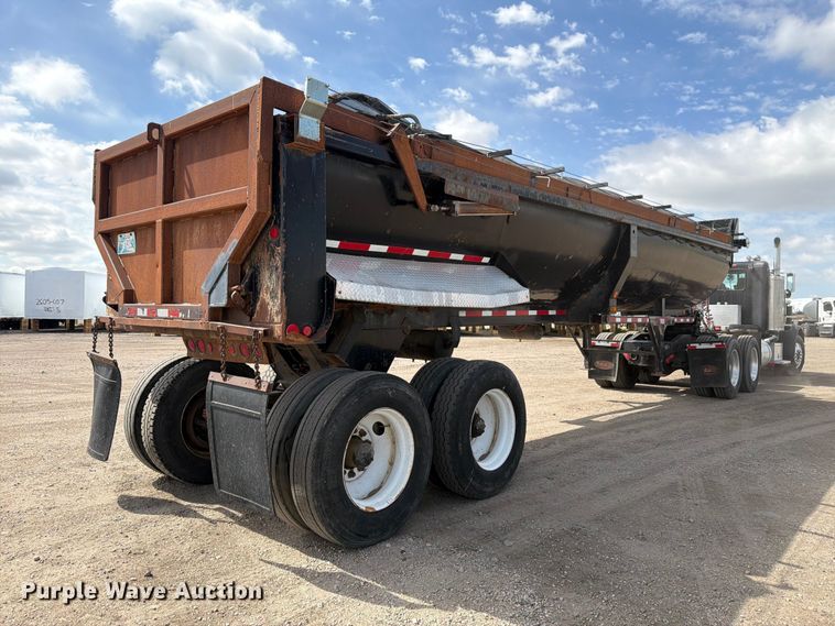 image for item FM7533 1999 Clement RKHL3226 end dump trailer