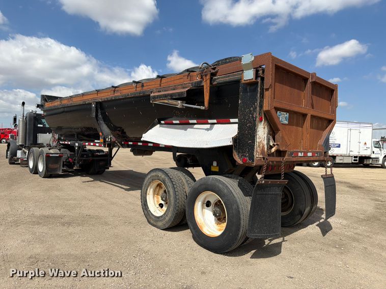 image for item FM7533 1999 Clement RKHL3226 end dump trailer