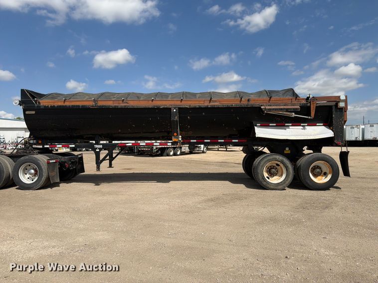 image for item FM7533 1999 Clement RKHL3226 end dump trailer