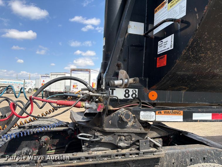 image for item FM7533 1999 Clement RKHL3226 end dump trailer