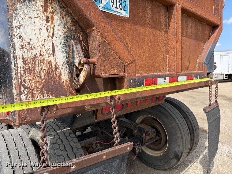 image for item FM7533 1999 Clement RKHL3226 end dump trailer