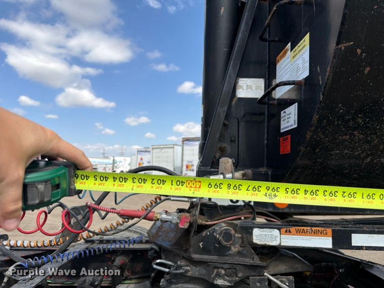 image for item FM7533 1999 Clement RKHL3226 end dump trailer
