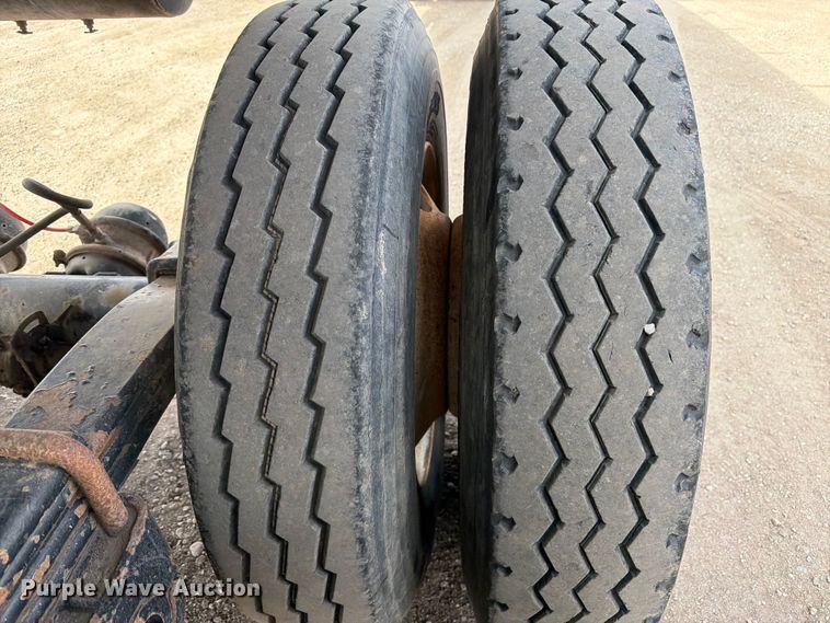 image for item FM7533 1999 Clement RKHL3226 end dump trailer