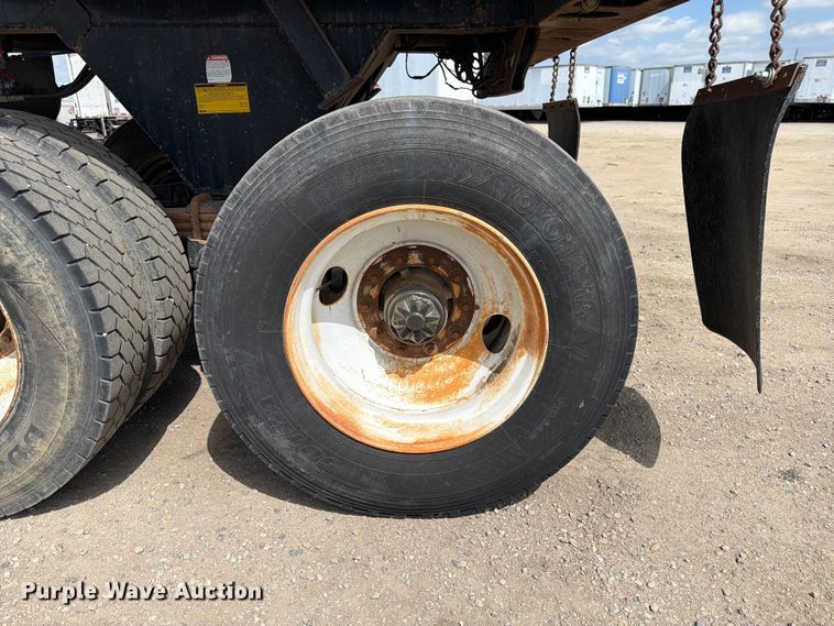 image for item FM7533 1999 Clement RKHL3226 end dump trailer