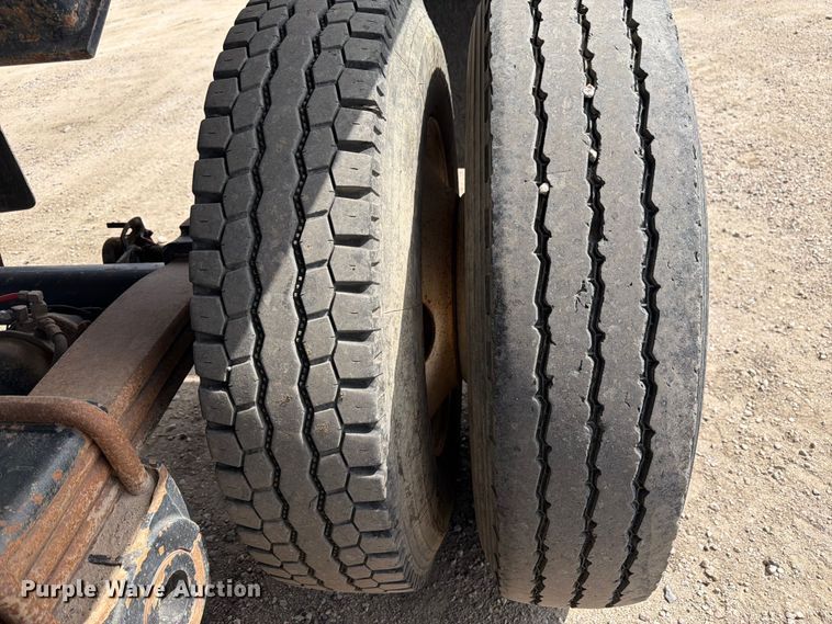 image for item FM7533 1999 Clement RKHL3226 end dump trailer
