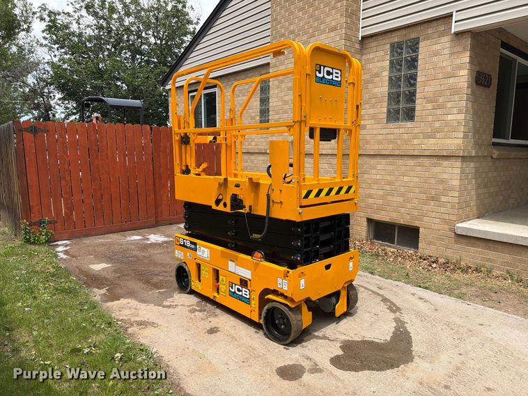 image for item FM7534 2023 JCB S1932EDRV scissor lift