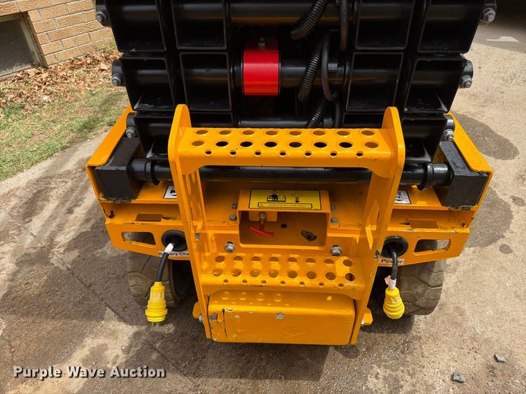 image for item FM7534 2023 JCB S1932EDRV scissor lift
