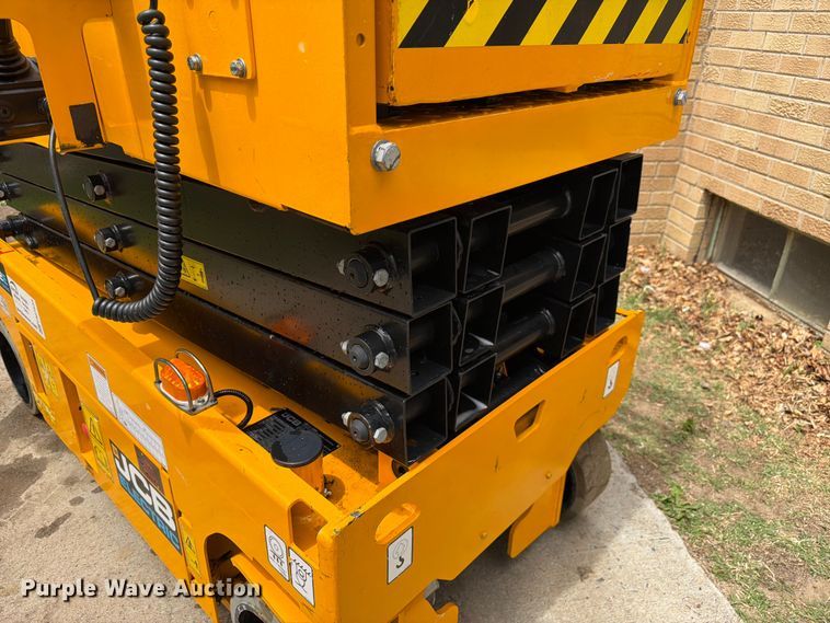 image for item FM7534 2023 JCB S1932EDRV scissor lift