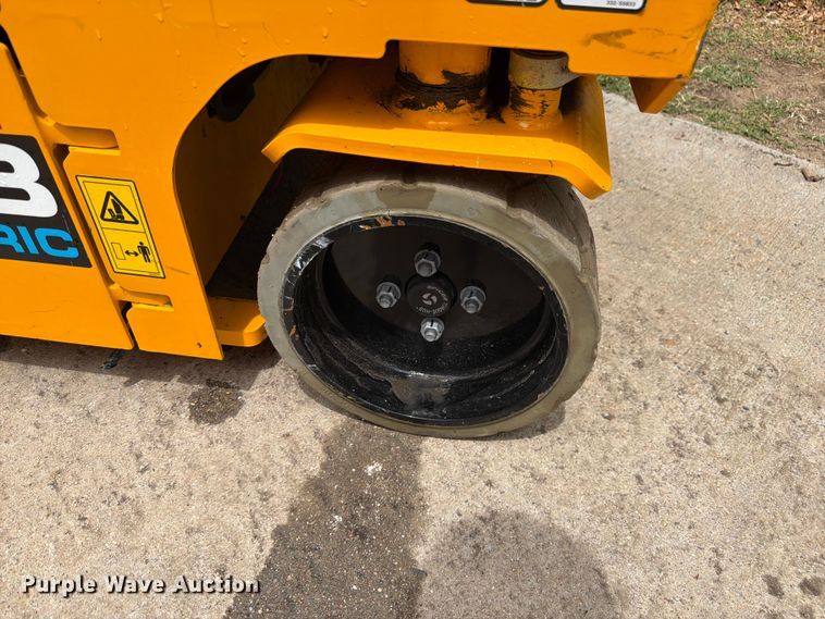 image for item FM7534 2023 JCB S1932EDRV scissor lift