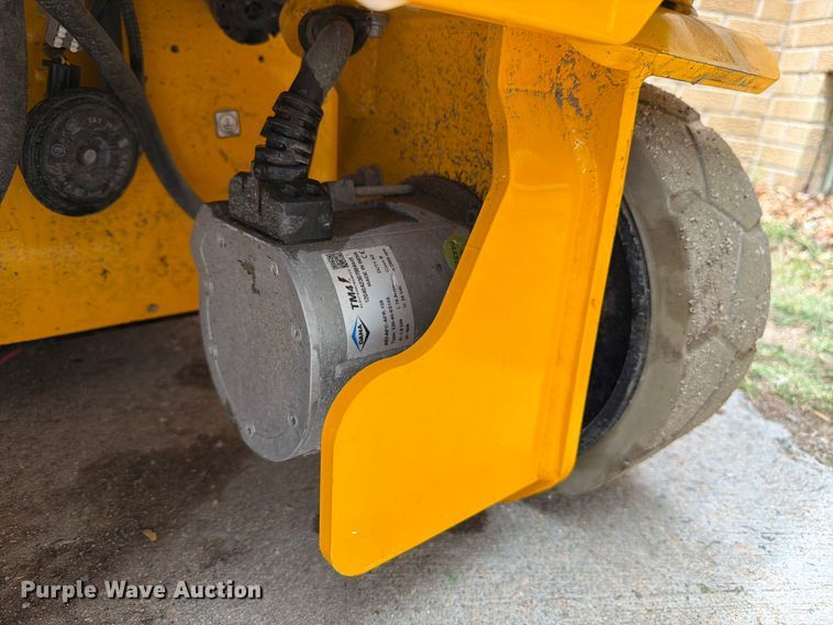 image for item FM7534 2023 JCB S1932EDRV scissor lift