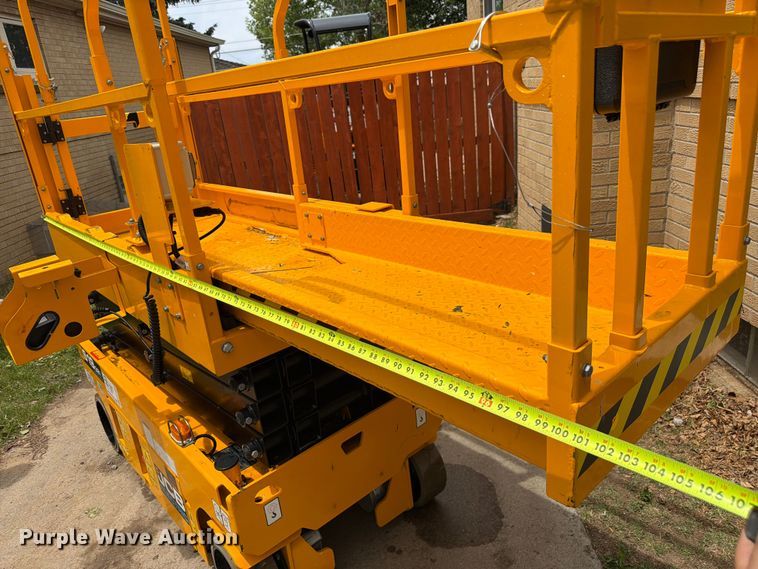 image for item FM7534 2023 JCB S1932EDRV scissor lift