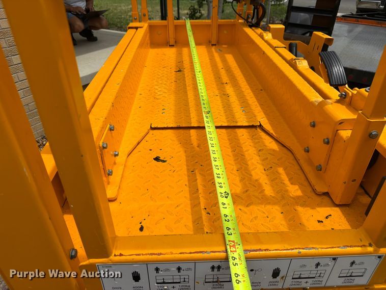 image for item FM7534 2023 JCB S1932EDRV scissor lift