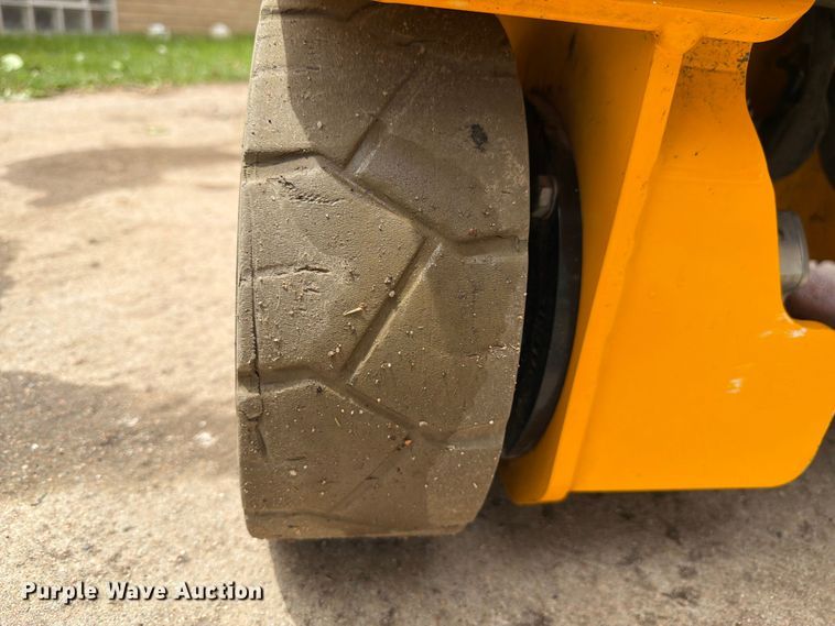 image for item FM7534 2023 JCB S1932EDRV scissor lift
