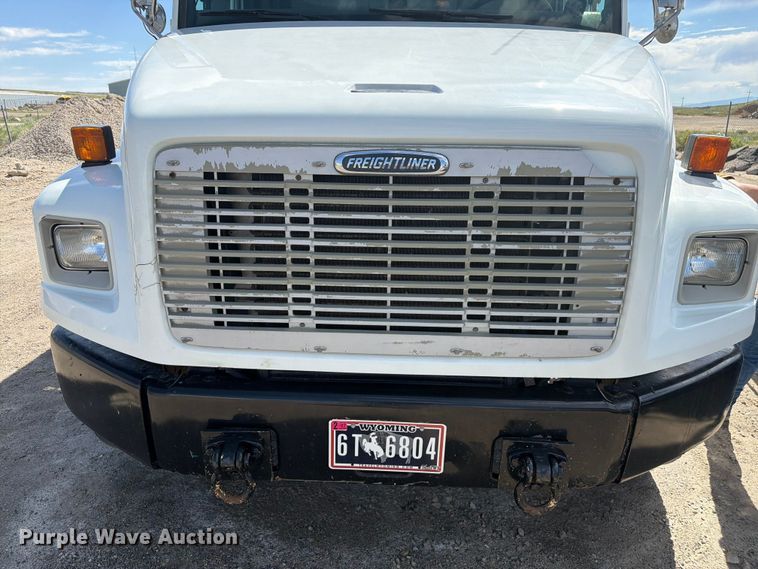 image for item FM7537 2001 Freightliner FL70 dump truck