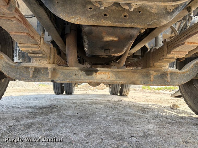 image for item FM7537 2001 Freightliner FL70 dump truck