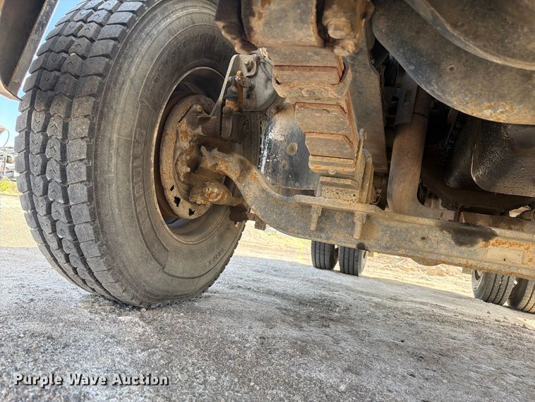 image for item FM7537 2001 Freightliner FL70 dump truck