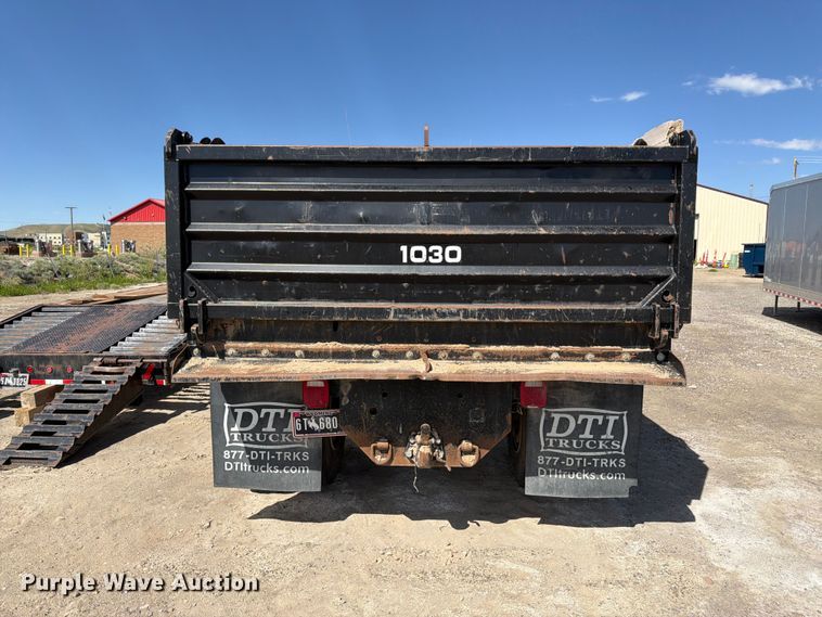 image for item FM7537 2001 Freightliner FL70 dump truck
