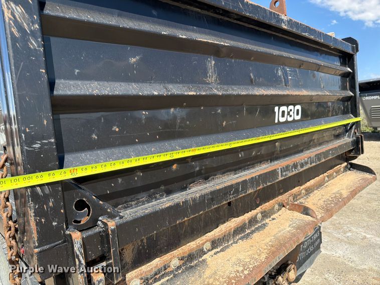 image for item FM7537 2001 Freightliner FL70 dump truck
