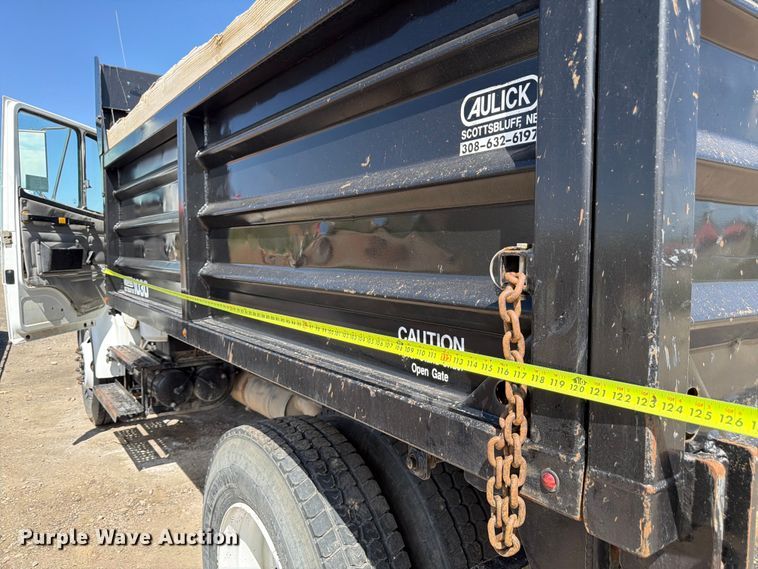 image for item FM7537 2001 Freightliner FL70 dump truck