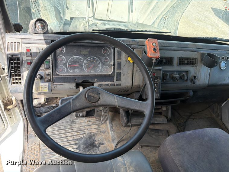image for item FM7537 2001 Freightliner FL70 dump truck