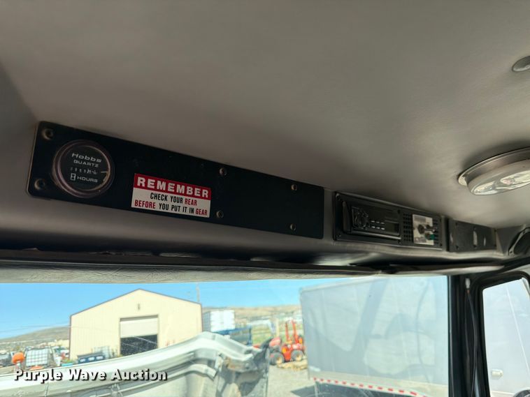 image for item FM7537 2001 Freightliner FL70 dump truck