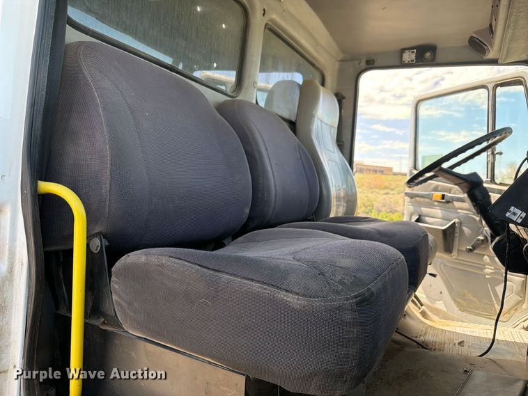 image for item FM7537 2001 Freightliner FL70 dump truck