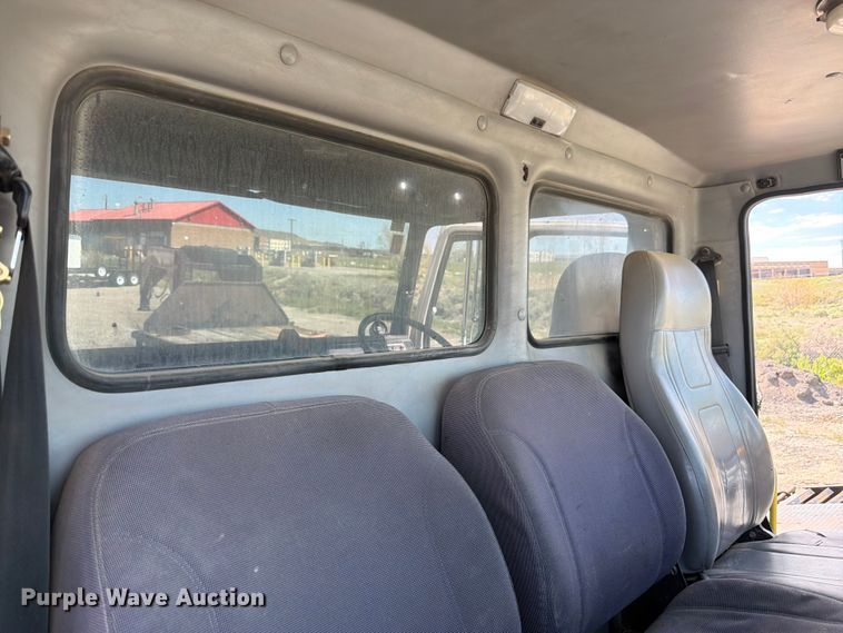 image for item FM7537 2001 Freightliner FL70 dump truck