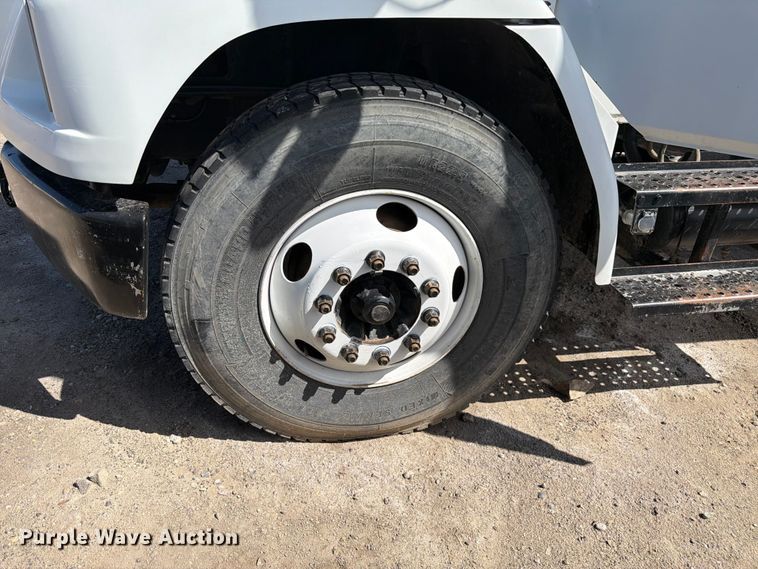 image for item FM7537 2001 Freightliner FL70 dump truck