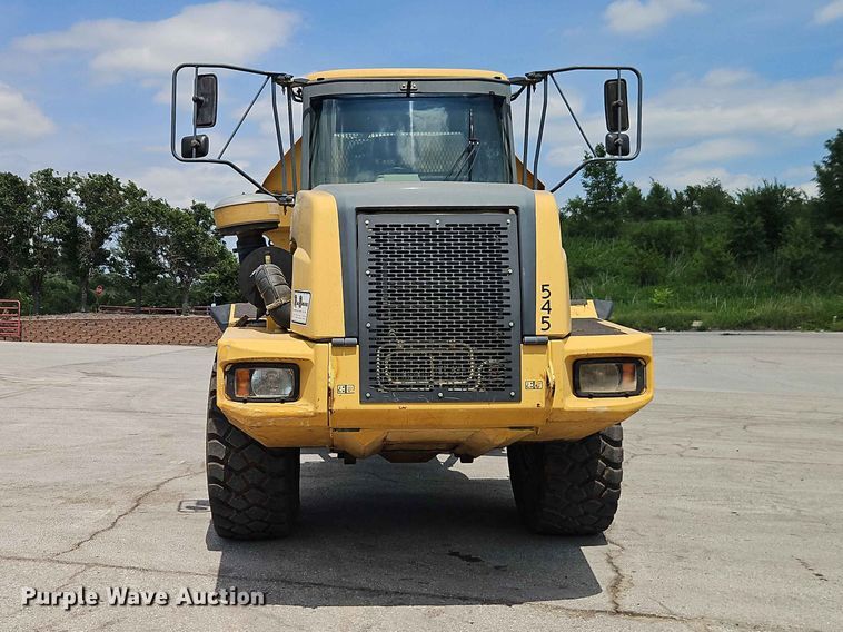 image for item FN5692 2007 John Deere 300D articulated haul truck