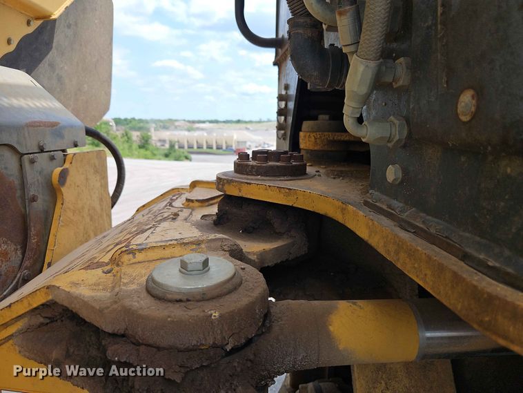 image for item FN5692 2007 John Deere 300D articulated haul truck