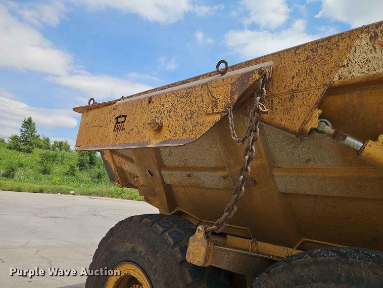 image for item FN5692 2007 John Deere 300D articulated haul truck