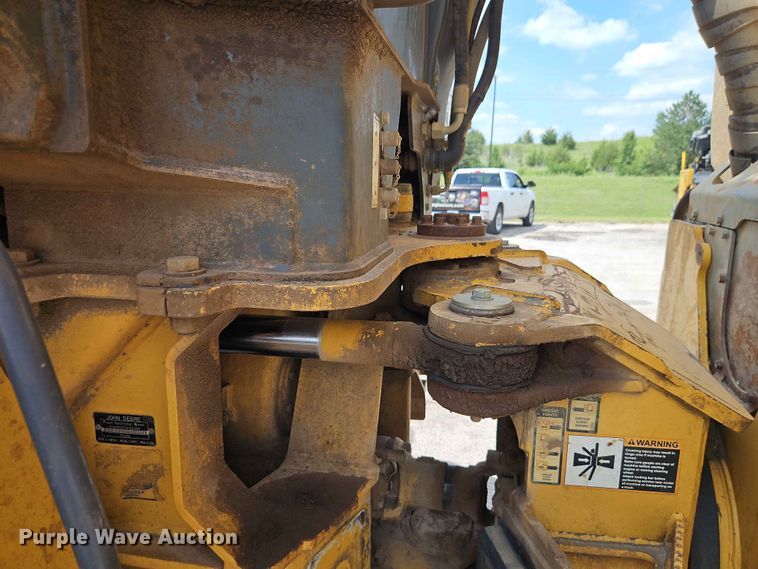 image for item FN5692 2007 John Deere 300D articulated haul truck