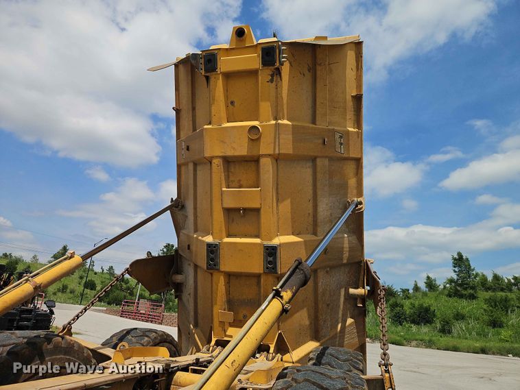 image for item FN5692 2007 John Deere 300D articulated haul truck